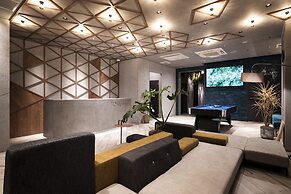 R Hotel Namba South