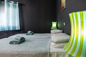 Sea-front Suite - Sleeps 3 - Balcony - Pool