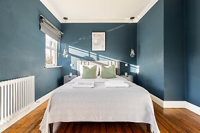 Spacious 3 Bed Flat Putney