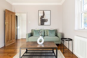 Spacious 3 Bed Flat Putney