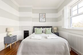 Spacious 3 Bed Flat Putney