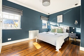 Spacious 3 Bed Flat Putney
