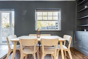 Spacious 3 Bed Flat Putney