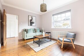 Spacious 3 Bed Flat Putney