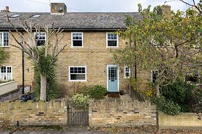 Spacious 3 Bed Flat Putney