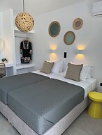 PAROS FIVE SENSES