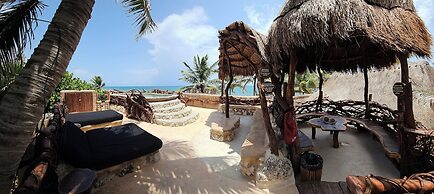 Cabañas Playa Condesa Tulum