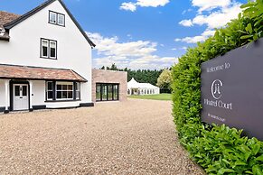 The Manor at Minstrel Court
