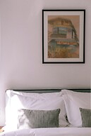 LA. CHRONIQUE HOTEL