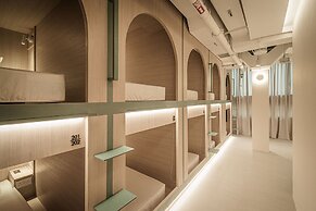 Jyu Capsule Hotel