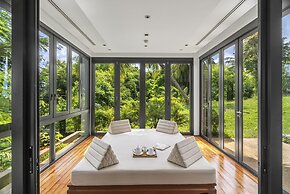 Villa Aye