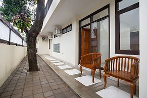Hotel O Hegarbudhi Residence