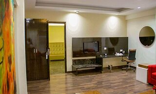Four Leaf Hotel