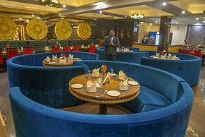Four Leaf Hotel