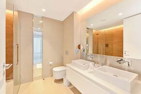 Stylish 2BR on Bluewaters Island