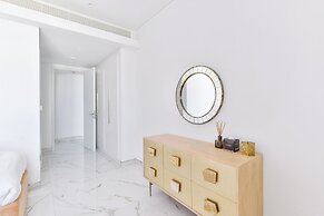 Stylish 2BR on Bluewaters Island