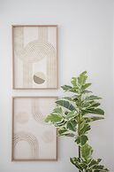 Liiiving - Modern & Glam Apartment J