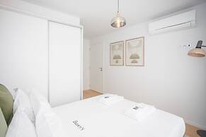 Liiiving - Modern & Glam Apartment J