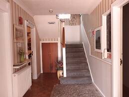 All Seasons Gatwick Guest House