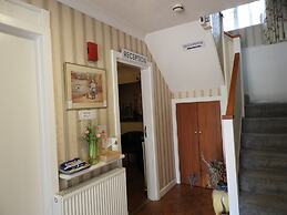 All Seasons Gatwick Guest House