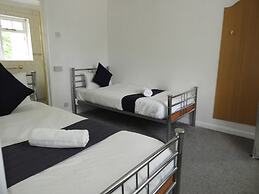 All Seasons Gatwick Guest House