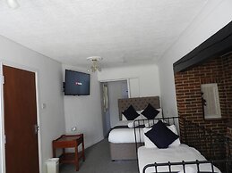 All Seasons Gatwick Guest House