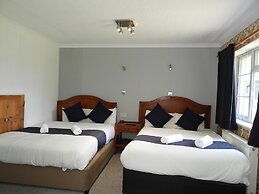 All Seasons Gatwick Guest House