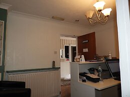 All Seasons Gatwick Guest House