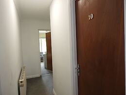 All Seasons Gatwick Guest House