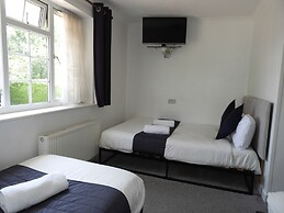 All Seasons Gatwick Guest House