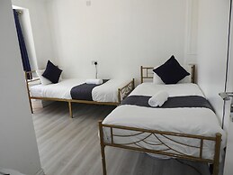 All Seasons Gatwick Guest House