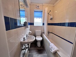 All Seasons Gatwick Guest House