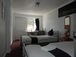 All Seasons Gatwick Guest House