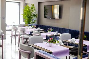 The Royals Hotel
