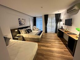 The Royals Hotel