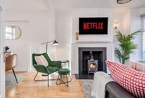 Central Belfast Apartments: Retro R&R