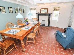 10 Westgate Hill