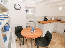 10 Westgate Hill