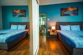 Yaghane Apartments
