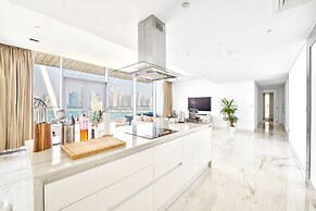 Contemporary 2 BR in Bluewaters Island