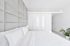 Contemporary 2 BR in Bluewaters Island