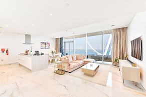 Contemporary 2 BR in Bluewaters Island