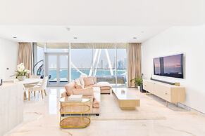 Contemporary 2 BR in Bluewaters Island