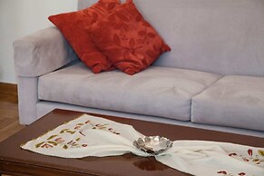 Beautiful Retro Apt in Koukaki