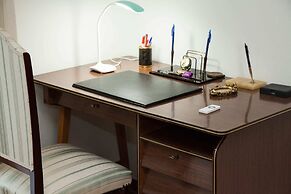 Beautiful Retro Apt in Koukaki