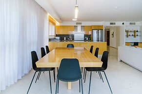 Marina Apartment by Olala Homes