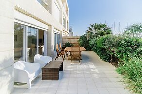 Marina Apartment by Olala Homes