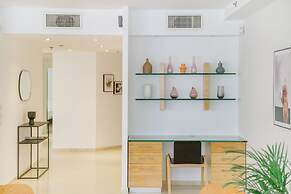 Marina Apartment by Olala Homes
