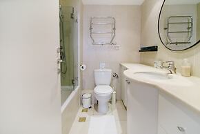 Marina Apartment by Olala Homes