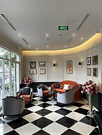 Le Bonheur Hotel
